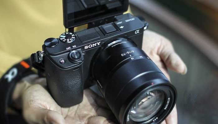 DSLR jadi kamera populer