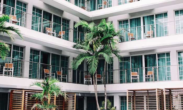 mencari hotel murah