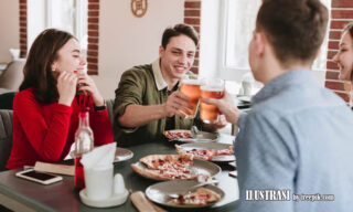 etika makan di restoran